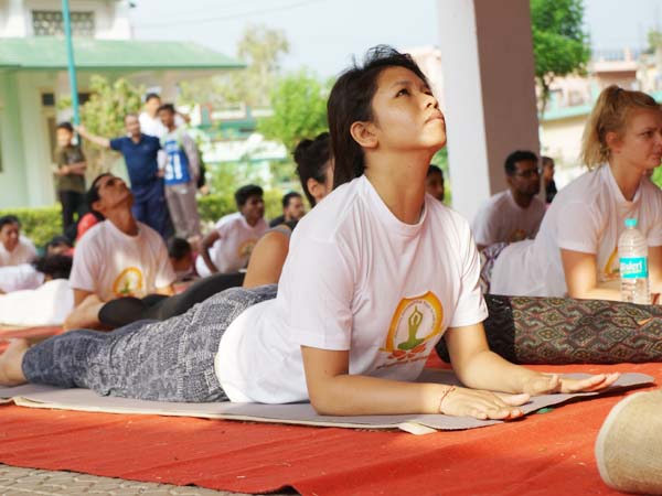 healing-page-yoga-top-img-1.jpg